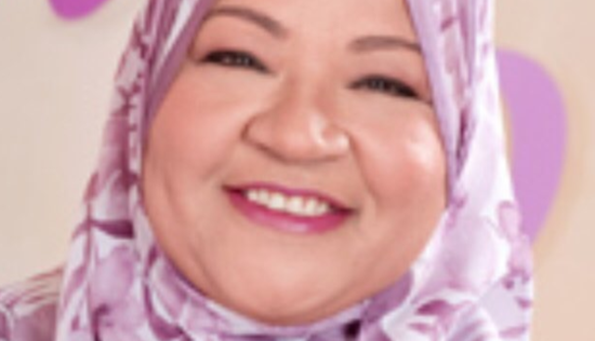 فوزية الدريع تنصح المرأة بشم إبط زوجها 4 مرات... فجر السعيد تطالب بإيقافها (فيديو)