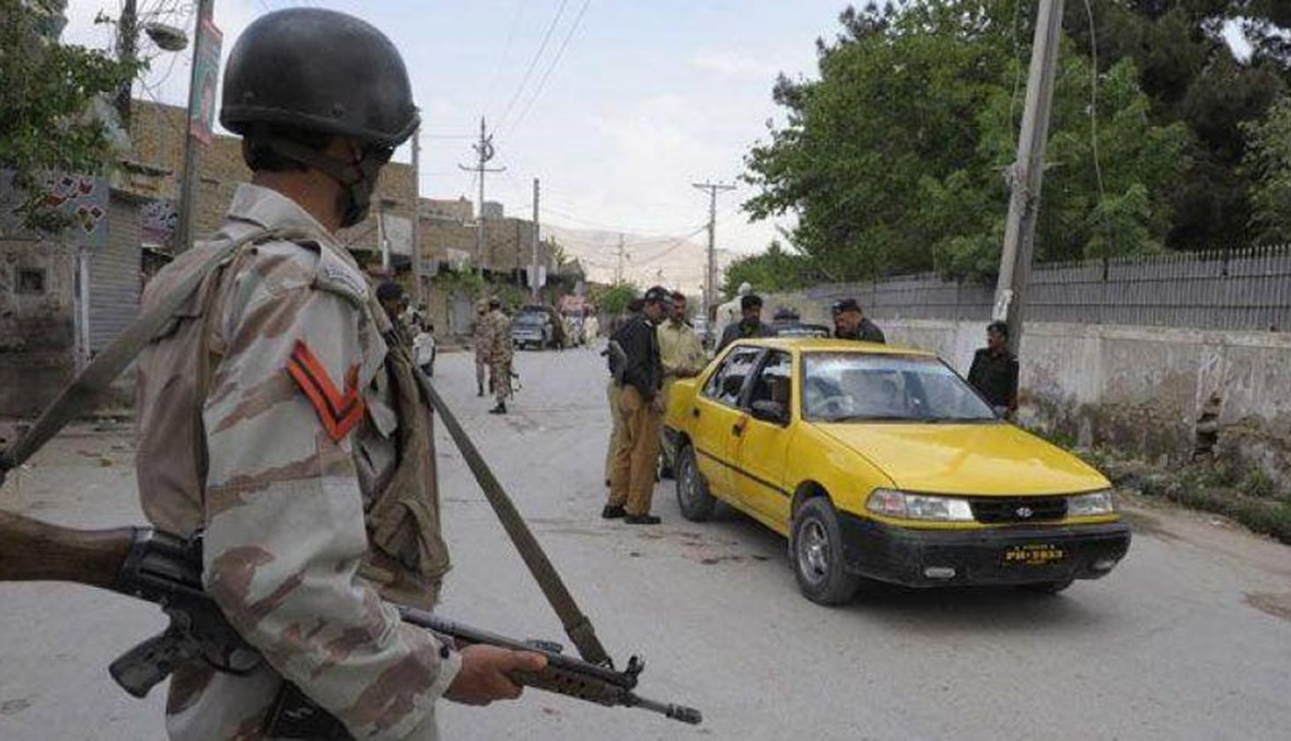 قنبلة تستهدف الشرطة وتقتل سبعة في مدينة لاهور الباكستانية