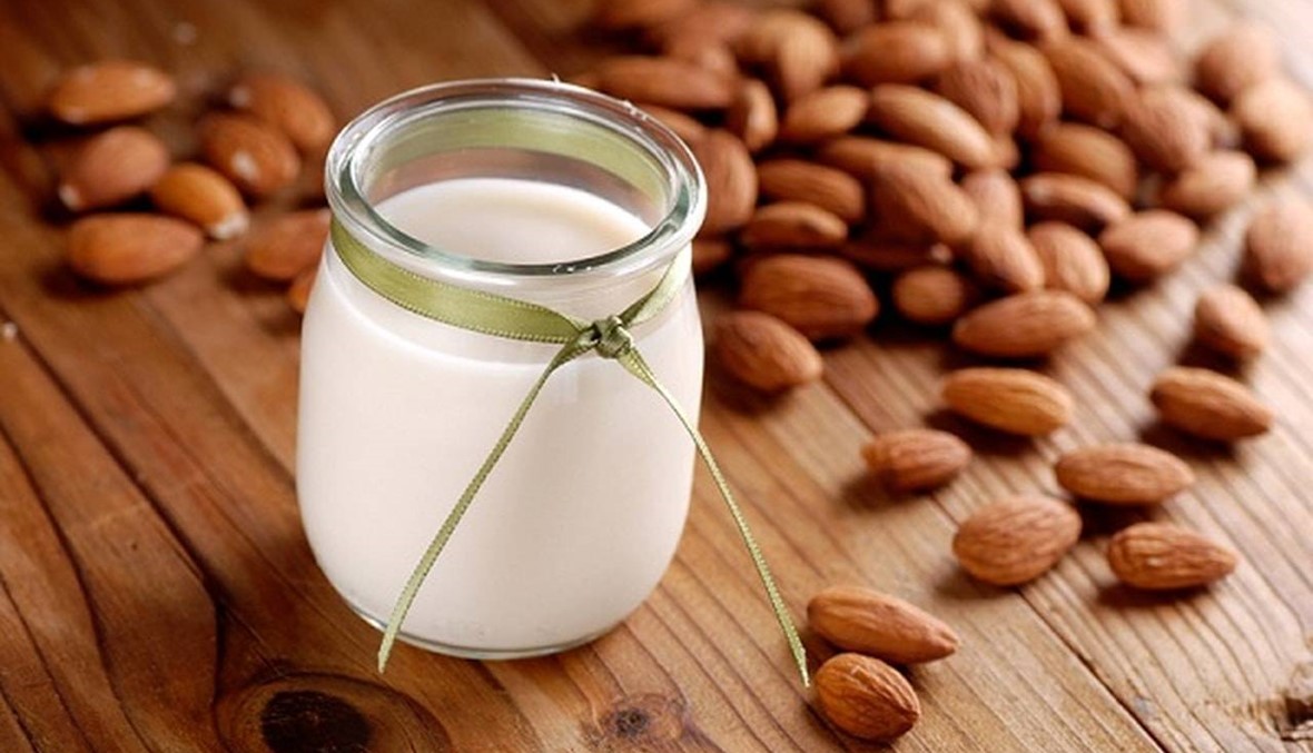 حليب اللوز : هل يساعد حقاً في خسارة الوزن؟