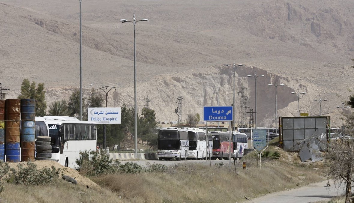"سانا":  أكثر من 105 آلاف مدني خرجوا من الغوطة الشرقية حتى الآن