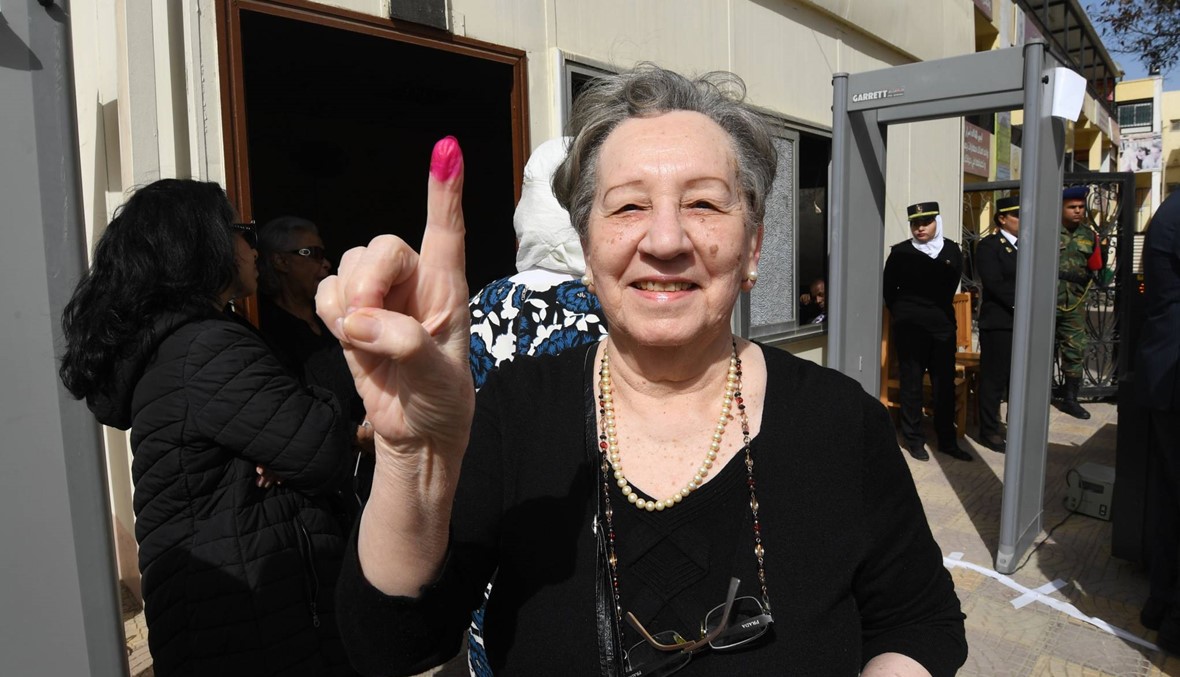 المصريون يقترعون في انتخابات محسومة سلفا للسيسي