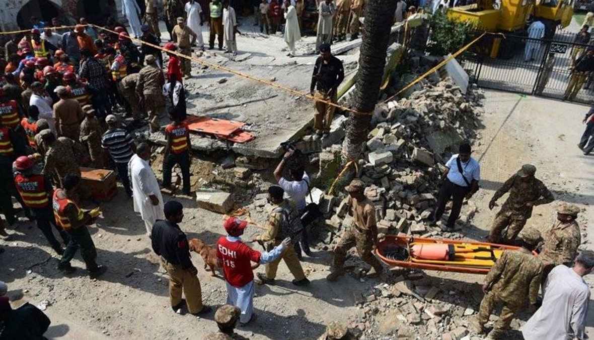 11 قتيلاً بانهيار سقف في باكستان