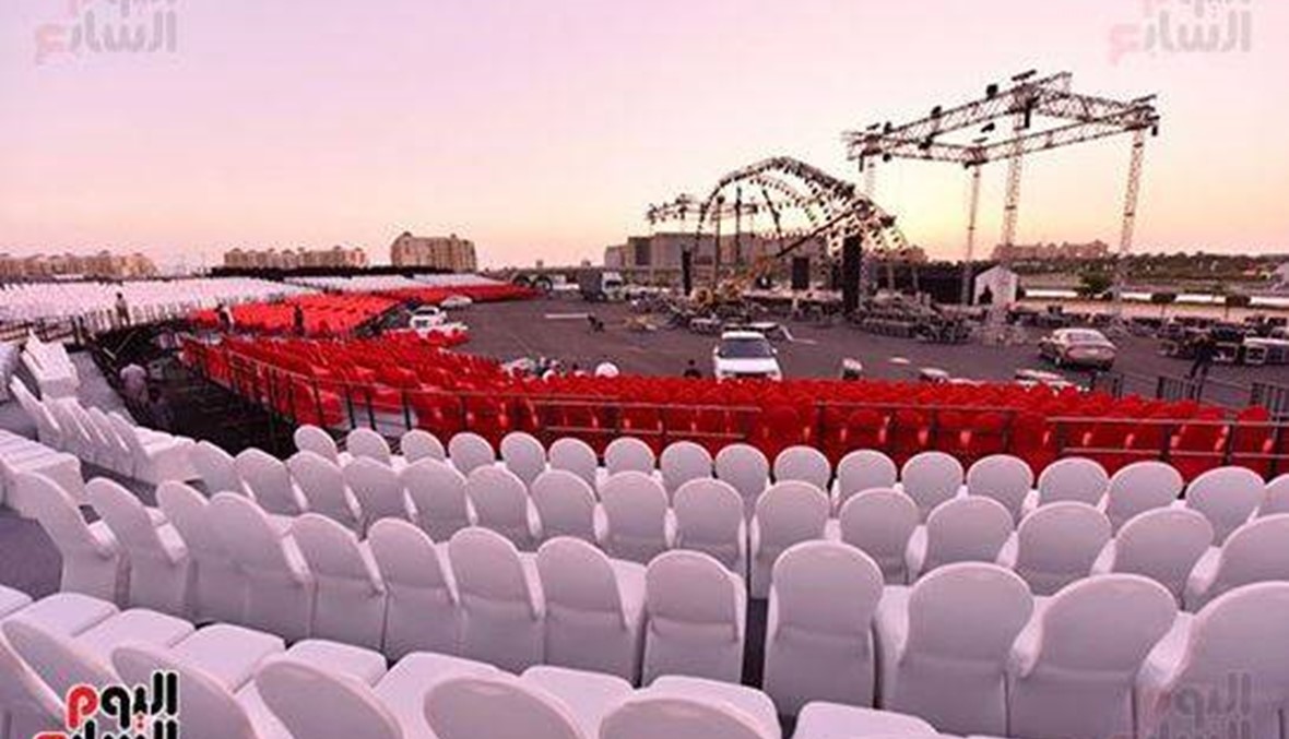 حفل تامر حسني في جدّة... خوف وتفاعل كبير من الجمهور السعودي (فيديو)