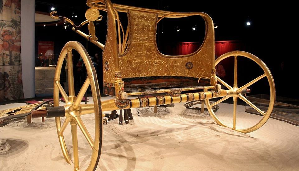 "عجلات توت عنخ آمون" في المتحف المصري