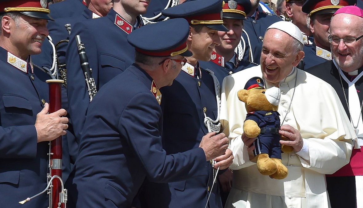البابا فرنسيس يدعو زعماء الطوائف المسيحيّة في الشرق الأوسط إلى قمّة من أجل السلام