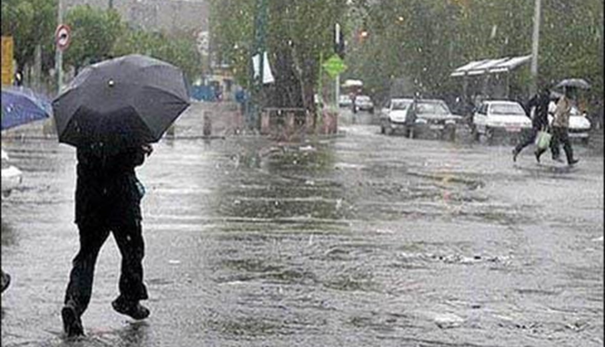 هكذا يتعامل المصريون مع الأمطار
