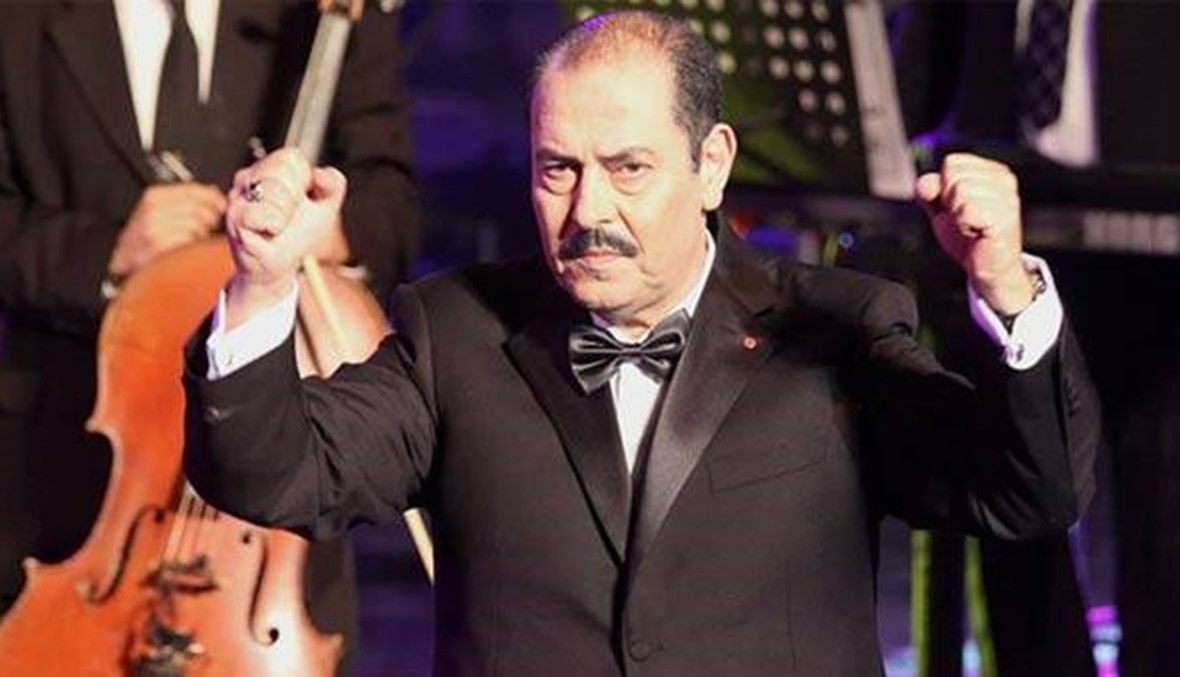لطفي بوشناق يقدم أغنيات جديدة في حفل نقابة الصحافيين المصرية