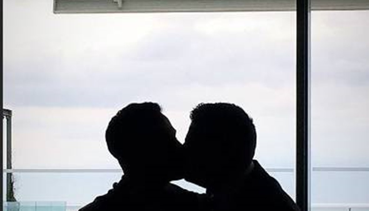 نيكولا شلهوب يعلن زواجه من حبيبه الإسباني: الحب ينتصر (صور)