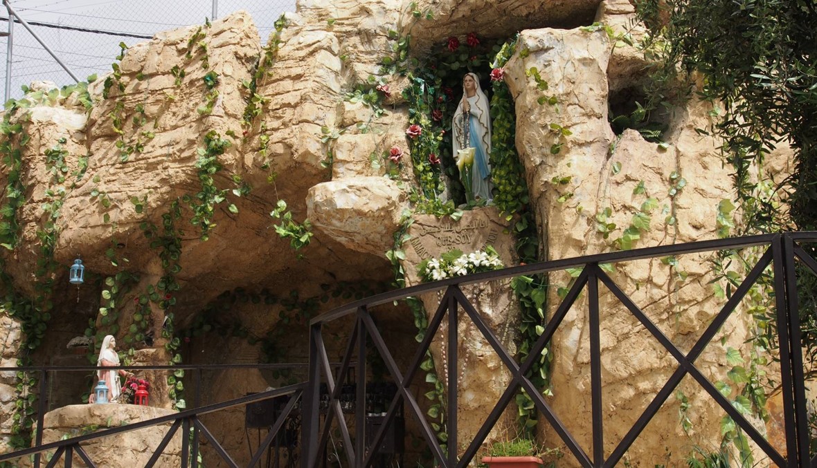 مزار سيّدة لورد الأوّل من نوعه في الأردن: آلاف الحجّاج في ناعور، والاحتفال كبير