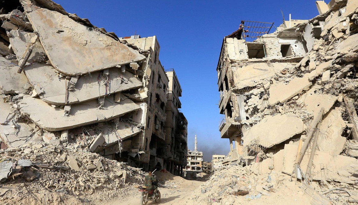 هتافات وصور للأسد في اليرموك والحجر الأسود: قوّات الأمن السوريّة دخلت