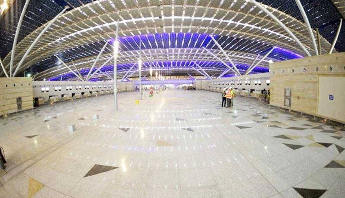 بالصور: أولى رحلات مطار الملك عبدالعزيز الجديد يوم الثلثاء