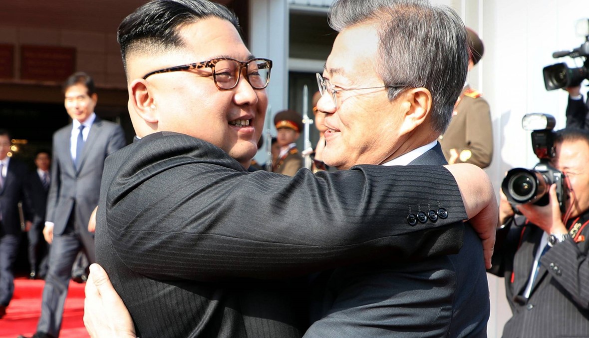 لقاء مفاجئ بين رئيس كوريا الجنوبية والزعيم الكوري الشمالي