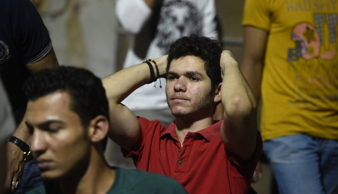 غضب ودموع في القاهرة بعد إصابة صلاح