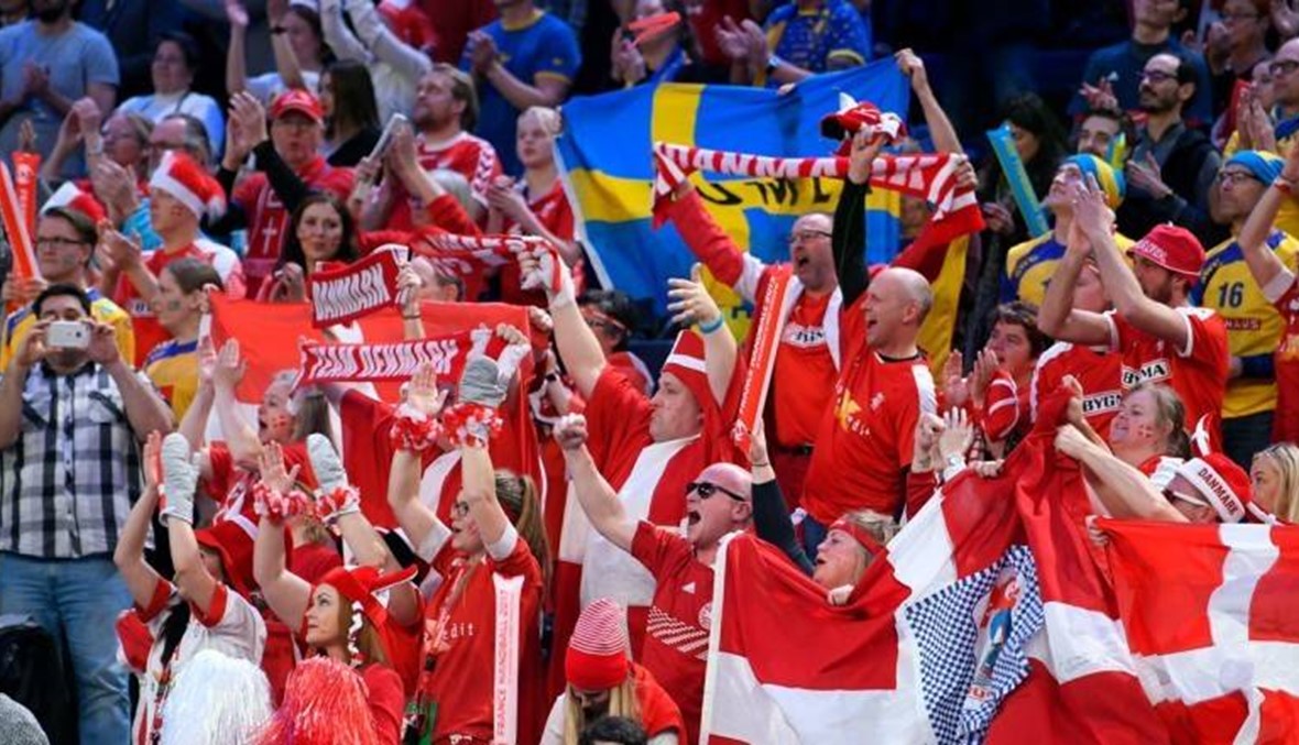 جماهير الدنمارك تطالب الـ"فيفا" بتأجيل كأس العالم لهذا السبب!