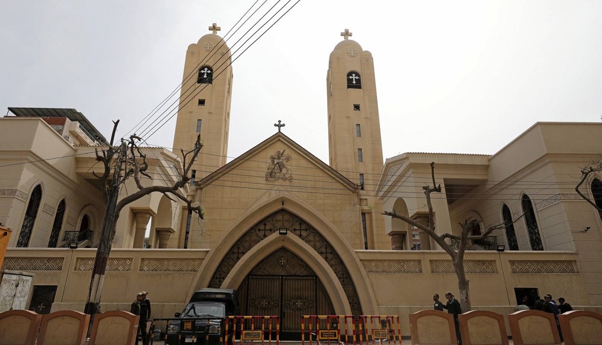 أقباط يصلون من أجل المسلمين الصائمين في مصر