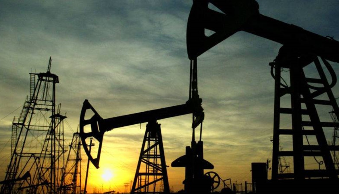 أسعار النفط ترتفع لكن الإنتاج الأميركي القياسي يضغط عليها