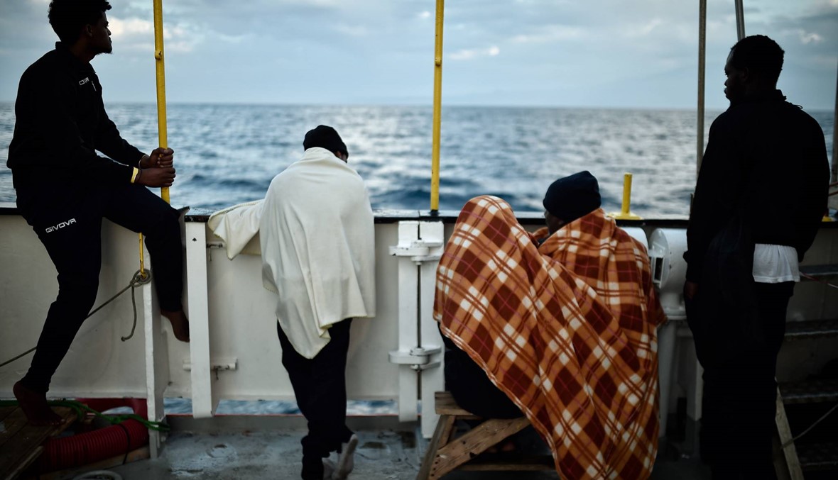 مركب مهاجرين غرق قبالة السواحل التونسيّة: انتشال 35 جثة وإنقاذ 68 شخصًا