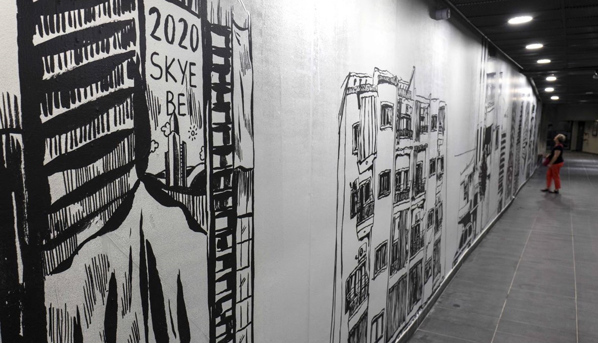 رسامو قصص مصورة لبنانيون شباب يعرضون على الجدران في ليون الفرنسية
