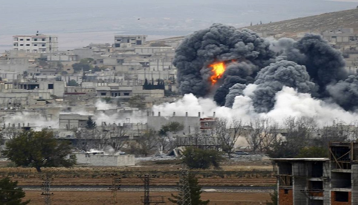 مقتل 11 مدنياً في غارات على قرية تحت سيطرة "داعش" بشمال شرق سوريا