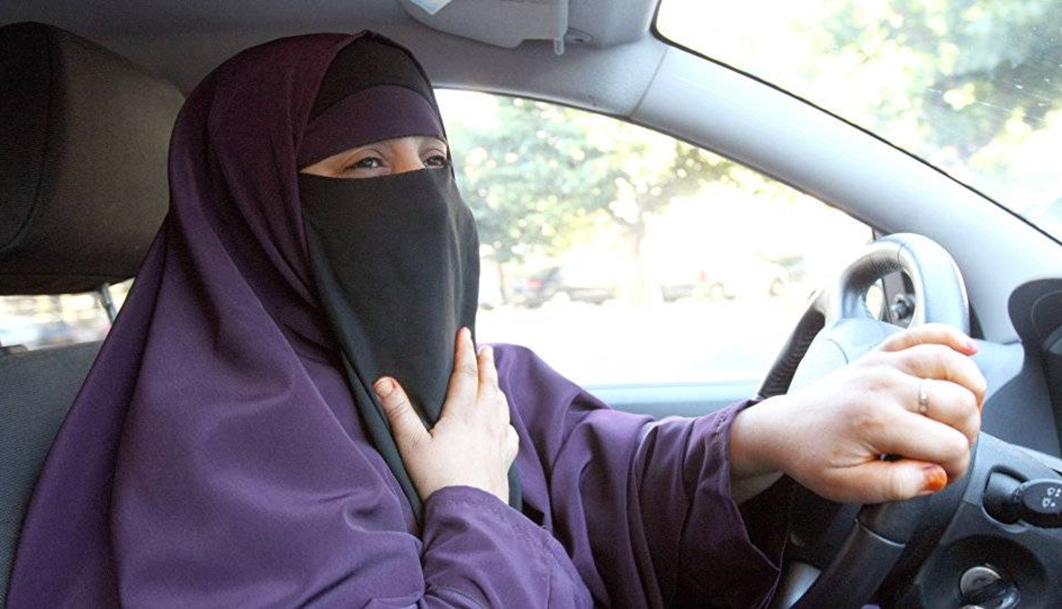 أين ستوقف النساء المخالفات لقوانين المرور في السعودية؟