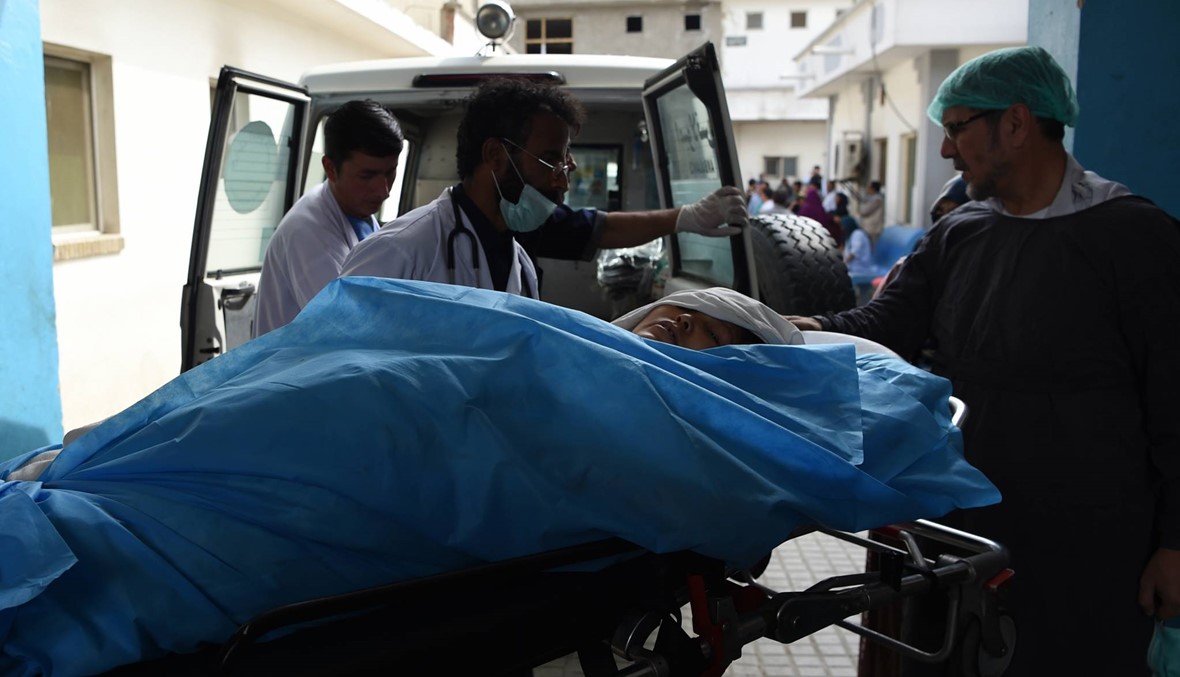 كابول: 13 قتيلاً في تفجير انتحاري أمام وزارة التنمية... "داعش" أعلن مسؤوليّته
