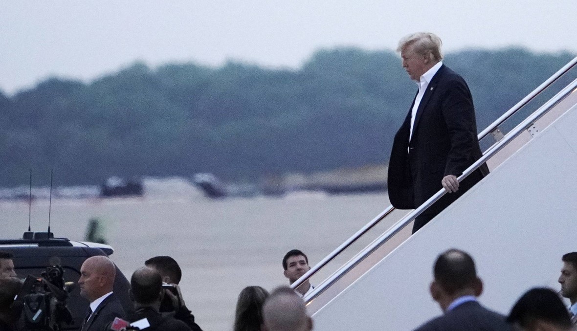 ترامب عاد إلى واشنطن: تغريداته توالت من الطائرة أثناء الهبوط