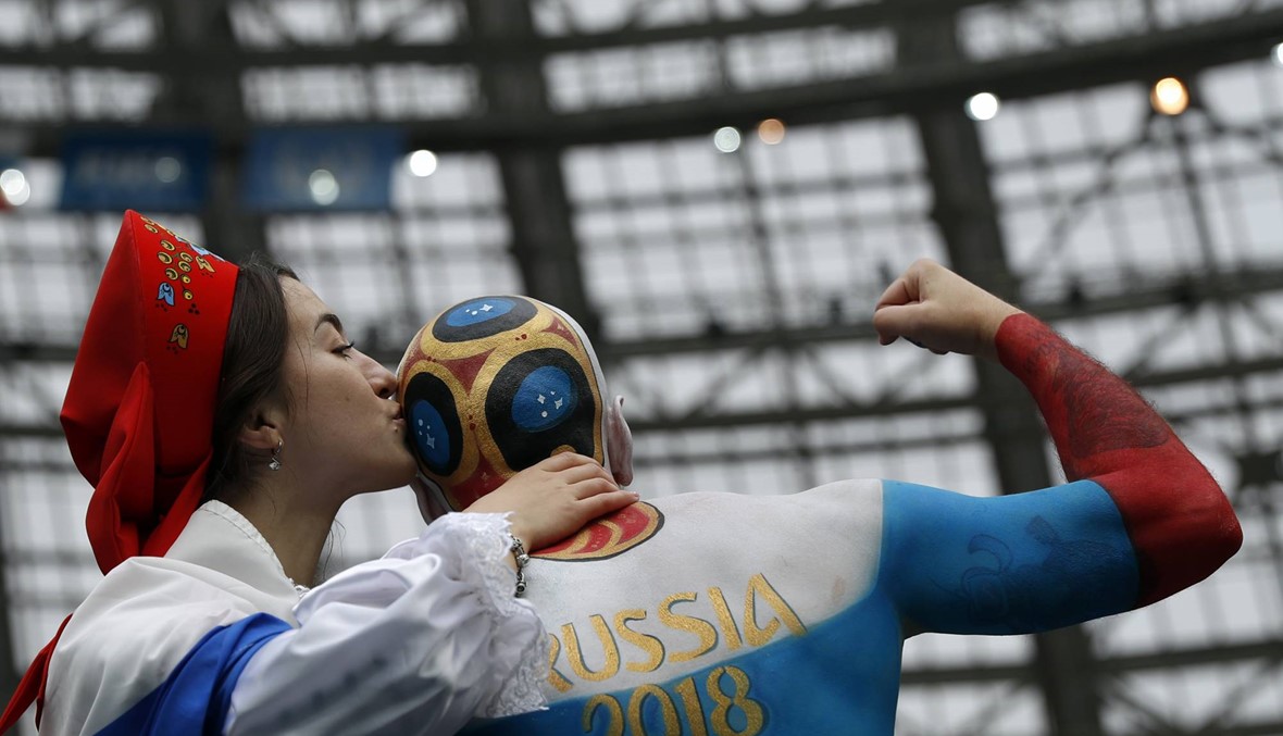 Putin, FIFA boss stress unity at World Cup