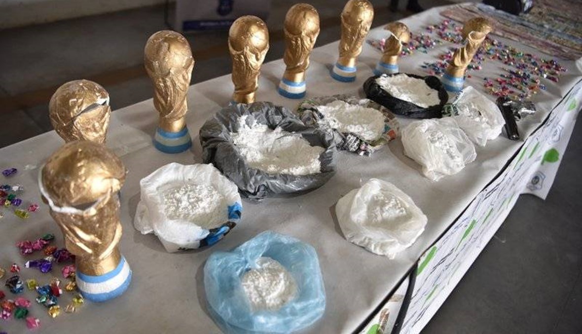 Argentina: cocaine seized in World Cup trophy replicas