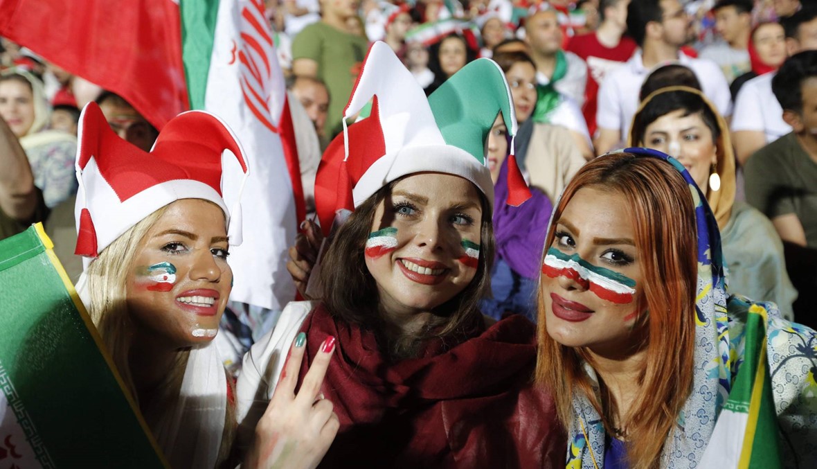 فرحة الإيرانيات بالمتابعة في ملعب فاقت خيبة الخروج