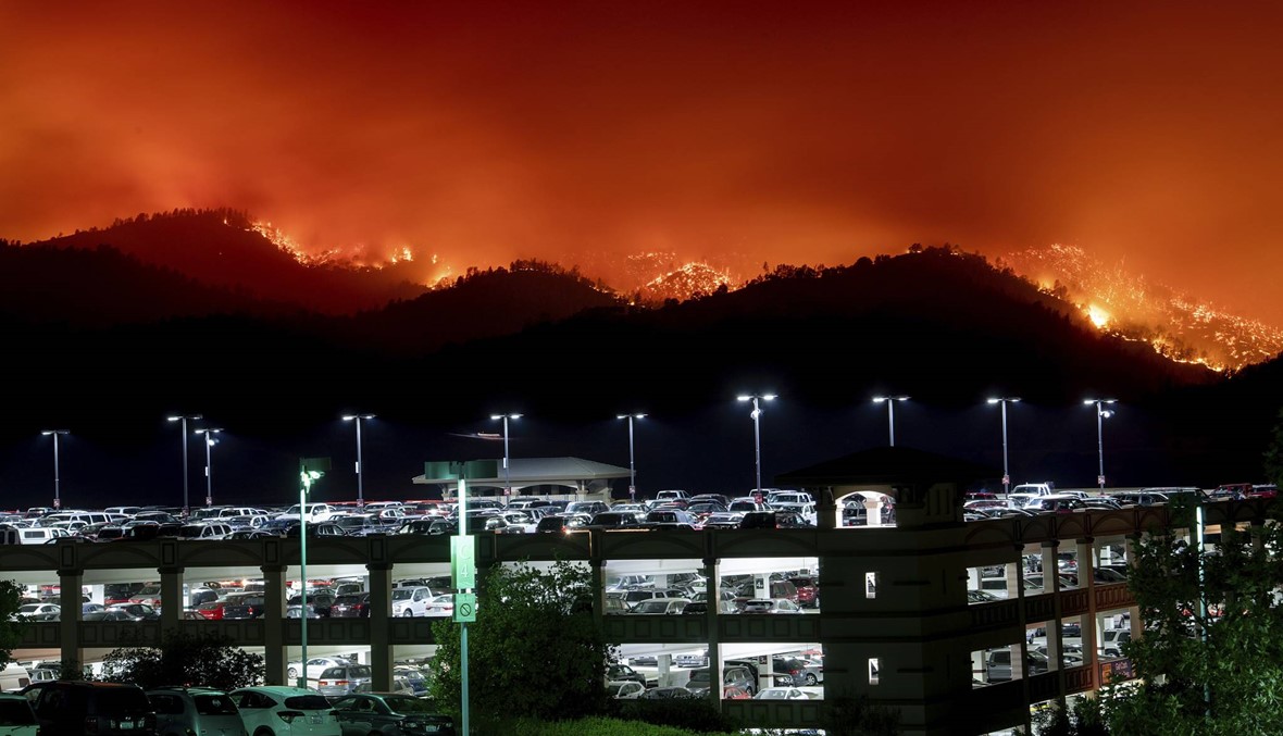إجلاء السكان بسبب حرائق غابات كاليفورنيا