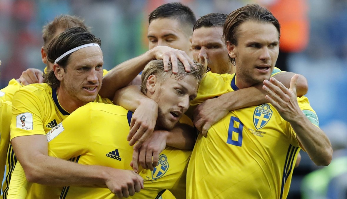 السويد تتخطى سويسرا وتبلغ ربع النهائي