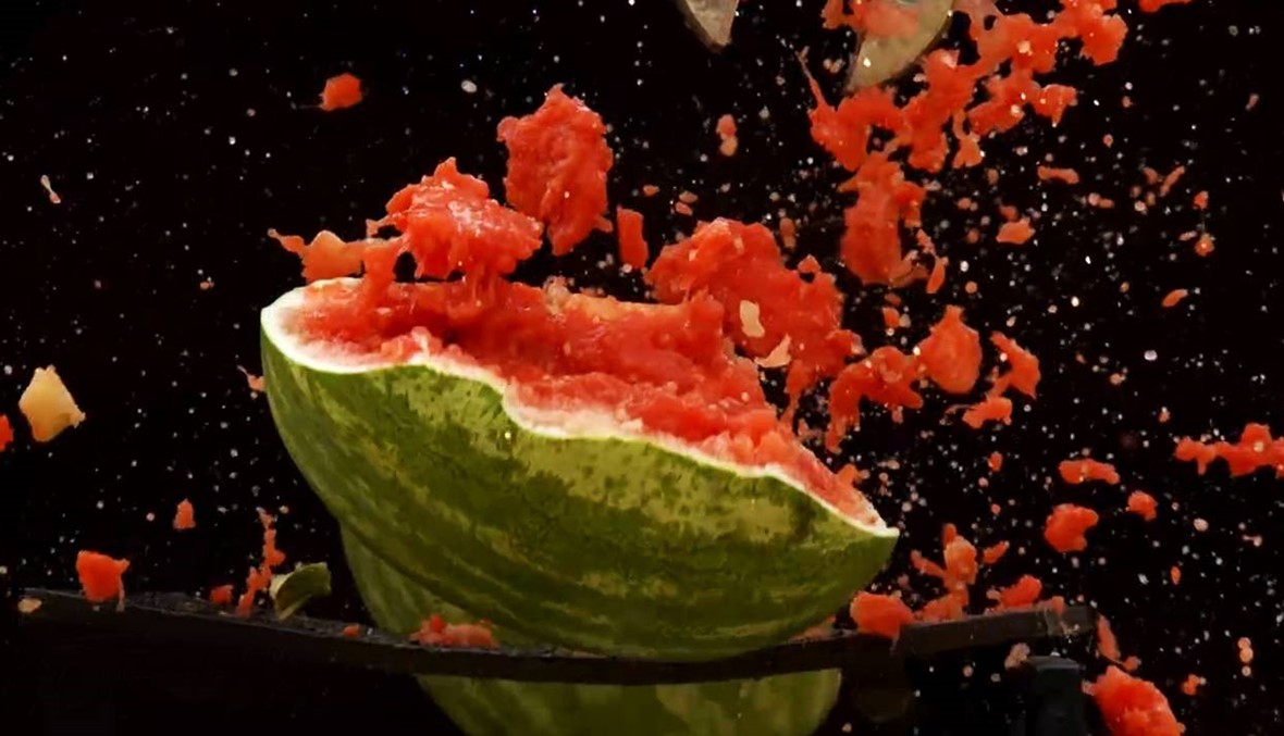 فيديو البطيخة السخيف الذي حصد 7 ملايين مشاهدة