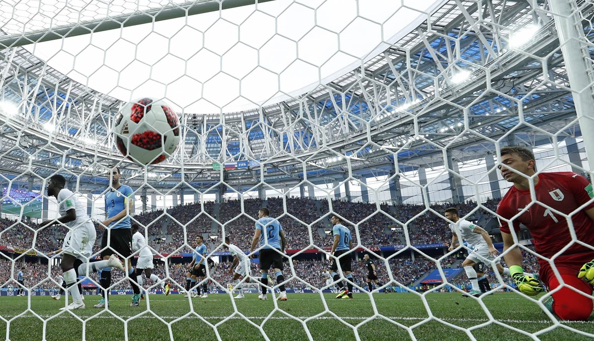 France reaches World Cup semifinals, beats Uruguay 2-0