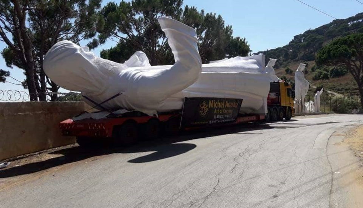 بالفيديو... تمثال ضخم لمار شربل يرتفع في حمانا
