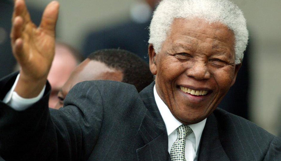 أوراق بنكنوت وعملات معدنية في الذكرى المئة لمولد مانديلا