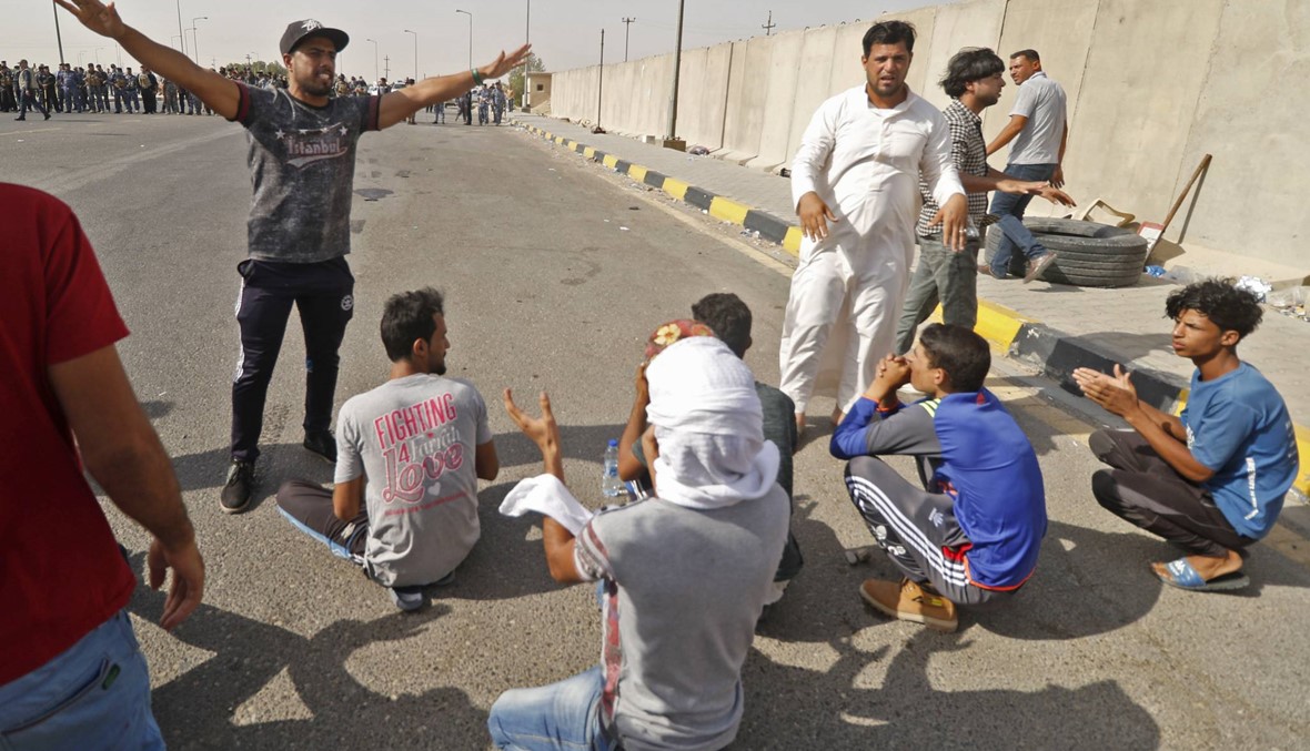 التوتّر يتصاعد في جنوب العراق: احتجاجات أمام حقل الزبير، والشرطة تستخدم الهراوات