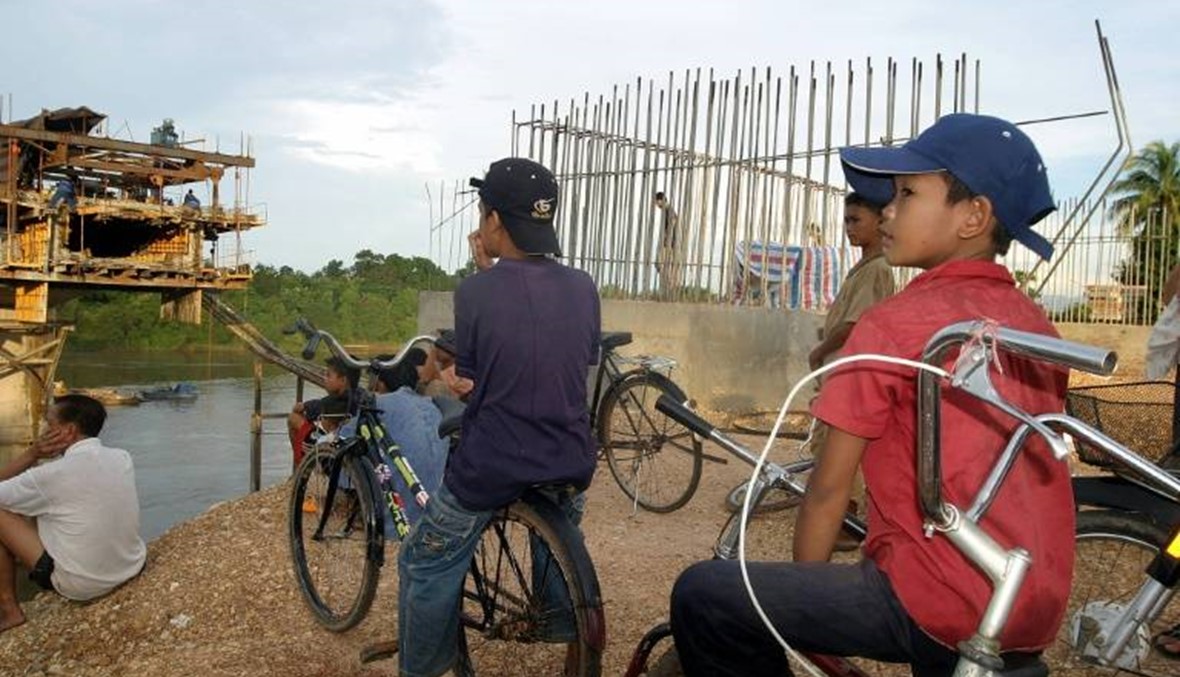 انهيار سد لتوليد الطاقة الكهربائية في لاوس وفقدان مئات الاشخاص
