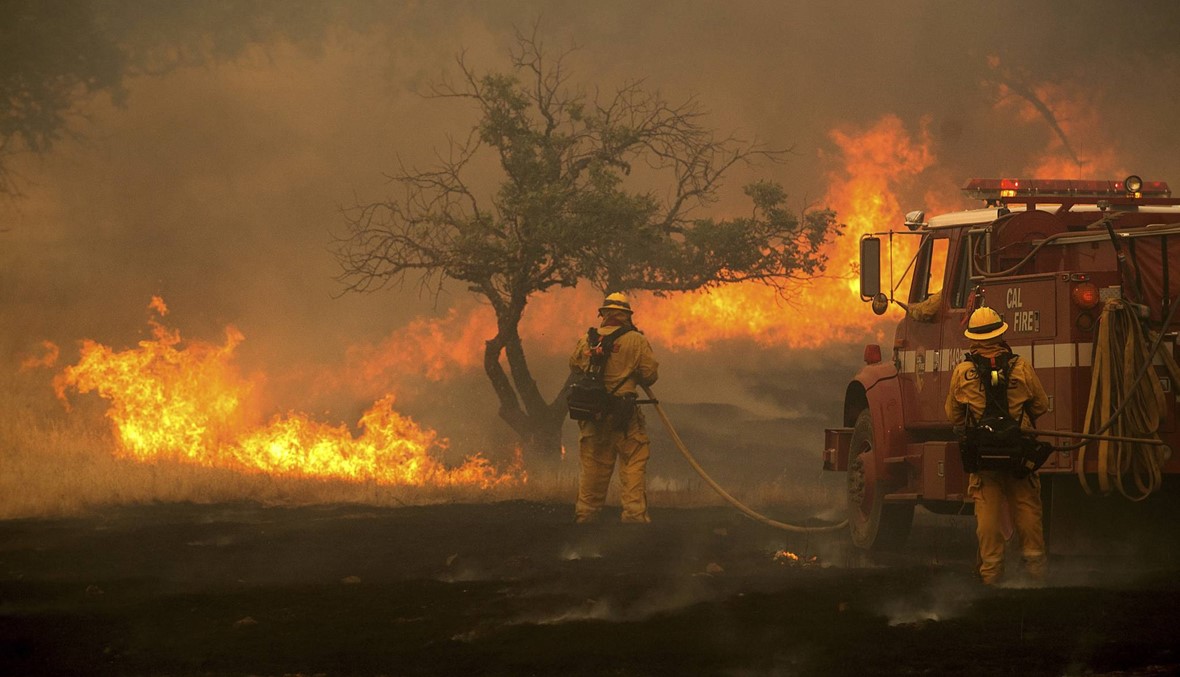 حرائق كاليفورنيا مستمرة... أكثر من 12 ألف رجل اطفاء يحاول مكافحتها (صور)