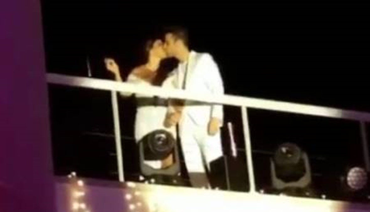 زوجة عمرو دياب لم تلتقِ إليسا في زفاف دانييلا سمعان وفابريغاس (فيديو وصور)