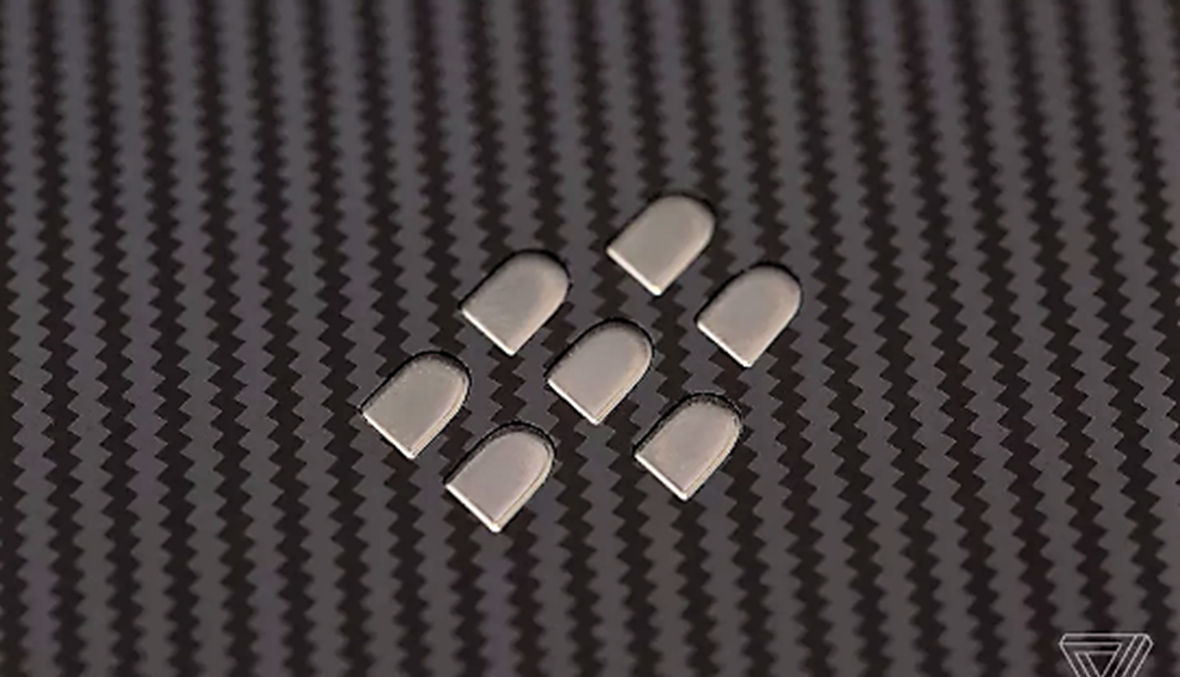 "بلاك بيري" تكشف عن هواتف Evolve بشاشات وبطاريات ضخمة