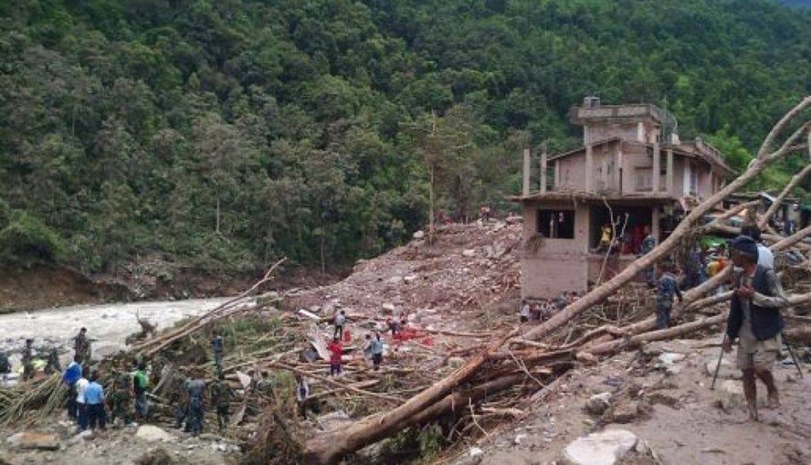نيبال: مسؤولون يحذّرون... انهيار أرضي يقضي على امرأة وسبعة أطفال