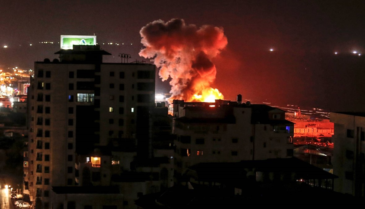 مقتل طفلة ووالدتها في غارة إسرائيلية وسط قطاع غزة