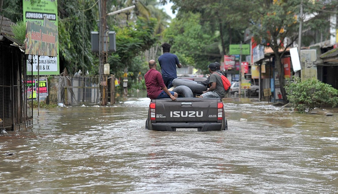 مئات القتلى في فيضانات الهند