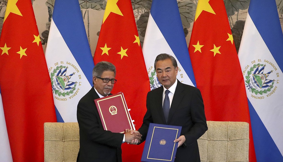 السلفادور تقيم علاقات ديبلوماسية مع الصين وتقطع علاقتها بتايوان
