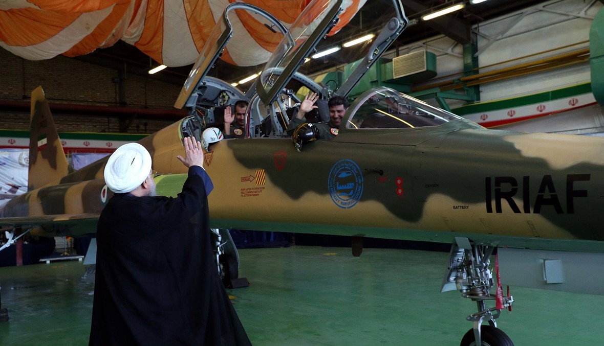 بالصور والفيديو: ايران تكشف عن أول طائرة مقاتلة محلية الصنع