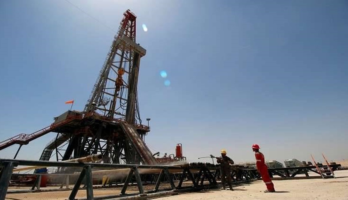 النفط يرتفع بدعم تراجع مخزونات أميركا وعقوبات إيران