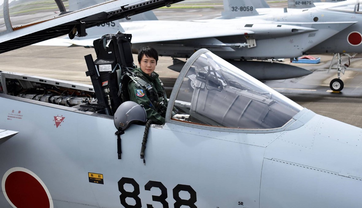 أول قائدة طائرة مقاتلة في اليابان... فيلم "توب غن" أوقعها في الغرام