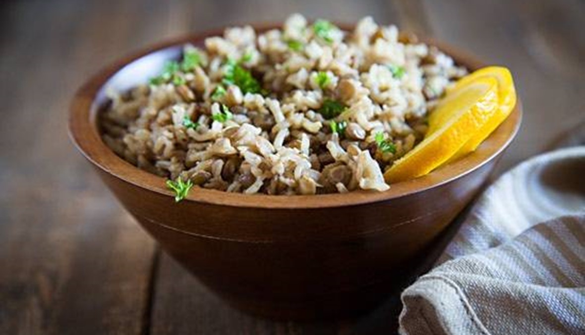 الأرز بالعدس والحمّص... أسرار طبق لبناني من زمن الأجداد