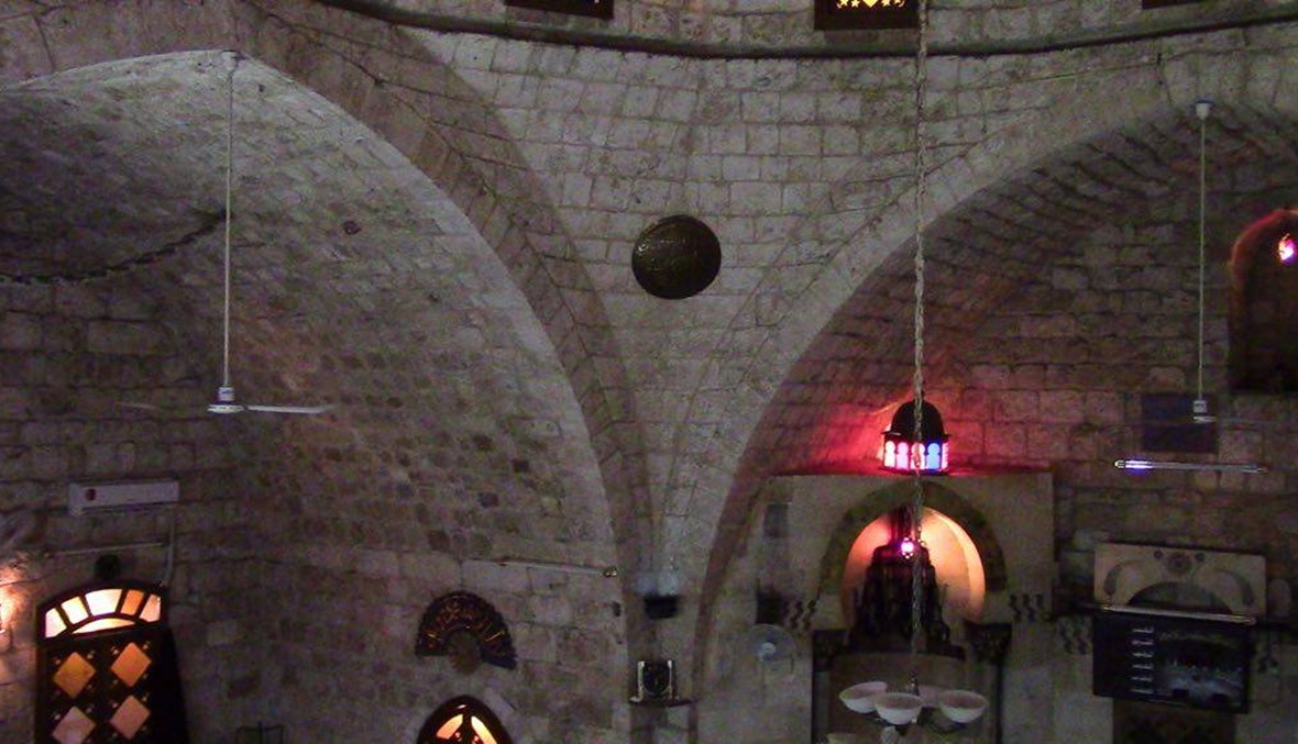 مسجد السنجق في طرابلس: طراز عثماني في المدينة المملوكية