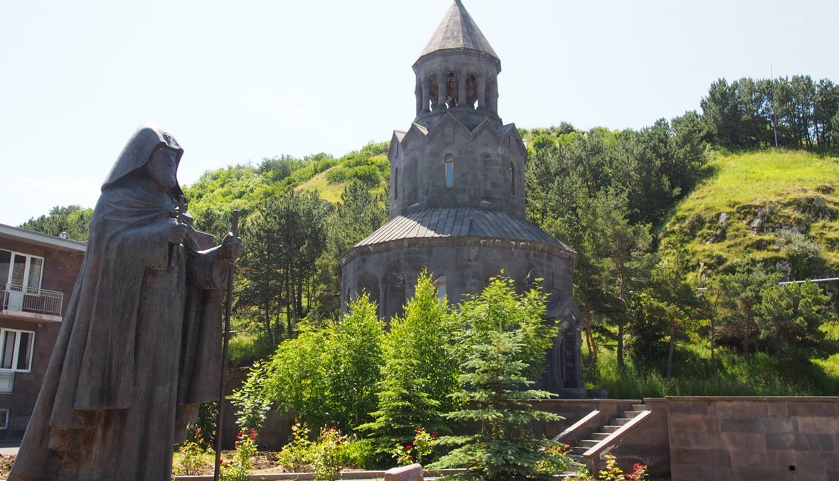 أرمينيا المسيحيّة حكاية انبعاث أمّة: جلسة مع كبير الأساقفة ودرس في الصمود